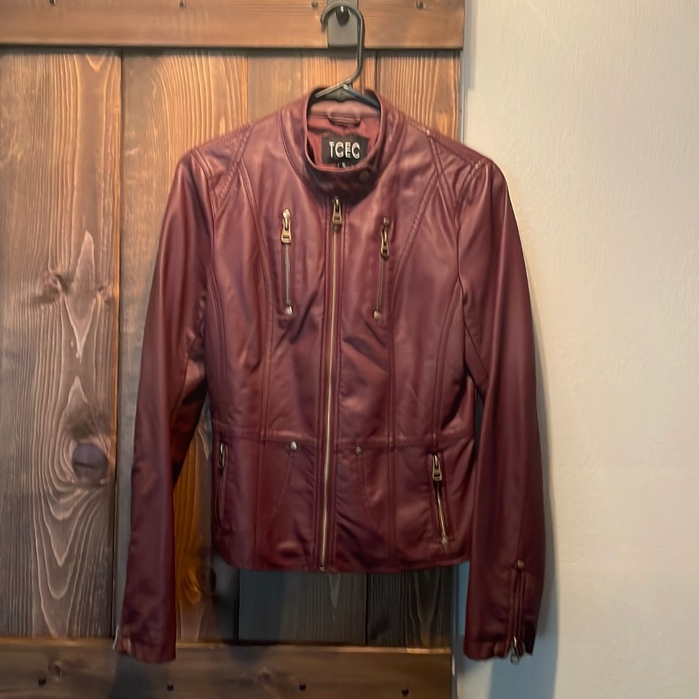 Women’s purple faux leather jacket EUC